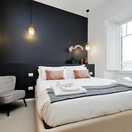 Ych-bright Penthouse Near Colosseum * רומא