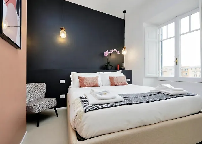 Ych-bright Penthouse Near Colosseum * Rome